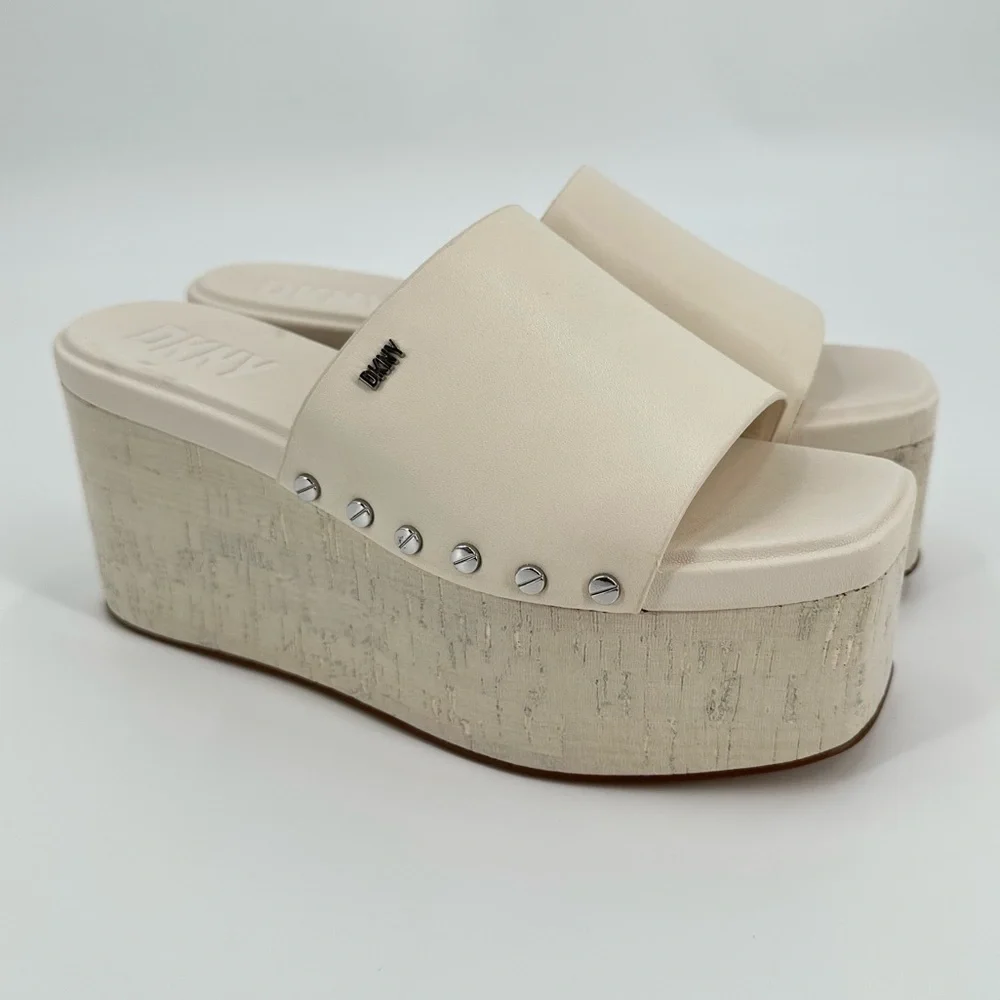 DKNY Alvy Studded Square Toe Platform Wedge Slip On Leather Slides Size 7M